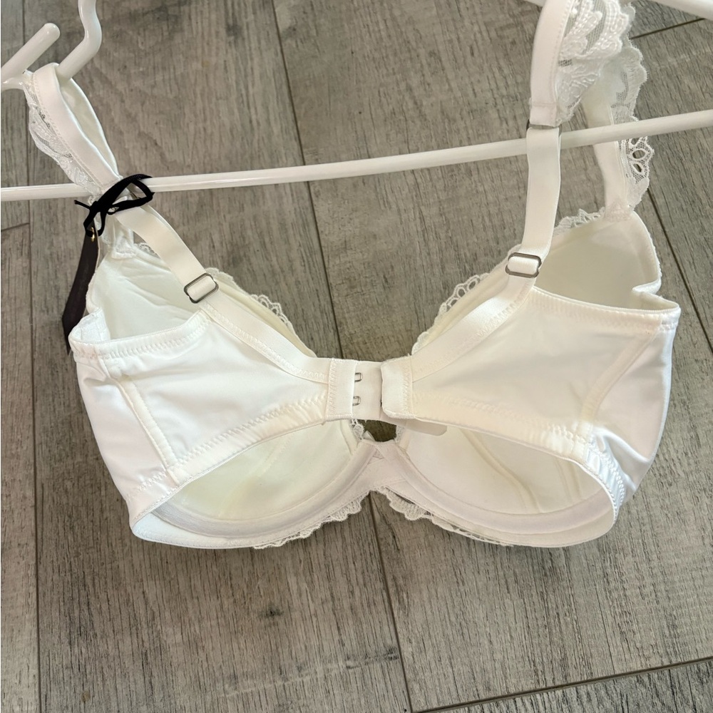 White Lace Push-Up Bra - Women Intimates - Picture 3 of 3